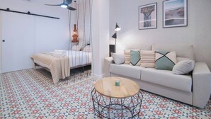 Interior - Designer suite next to the City of Sciences D (Valencia)