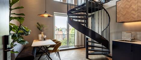 تناول الطعام