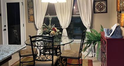 Charming 3-bedroom home near Nicholls State, min from Downtown, and hospitals