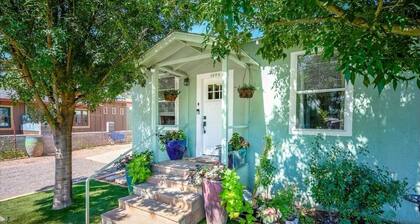 The Cactus Blossom: Perfect off Main St. Retreat for Wine Tasting & Exploring