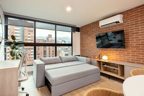 Smart TV - Comfort and Style Loft with Sofa bed and A/C in Laureles (Medellín)