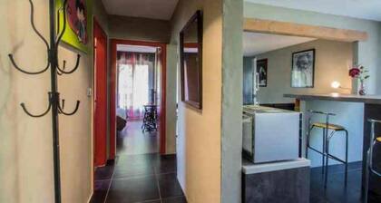 Apartment T2 53m3 in a private residence, with private parking lot