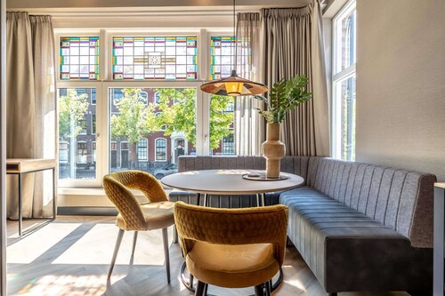 Beautiful Apartment, View of Delft Canal