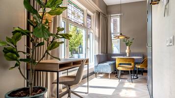 Apartment | Dining