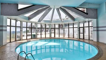 2 indoor pools