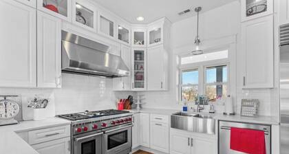 The Old Farmhouse Inn-The Nest Room