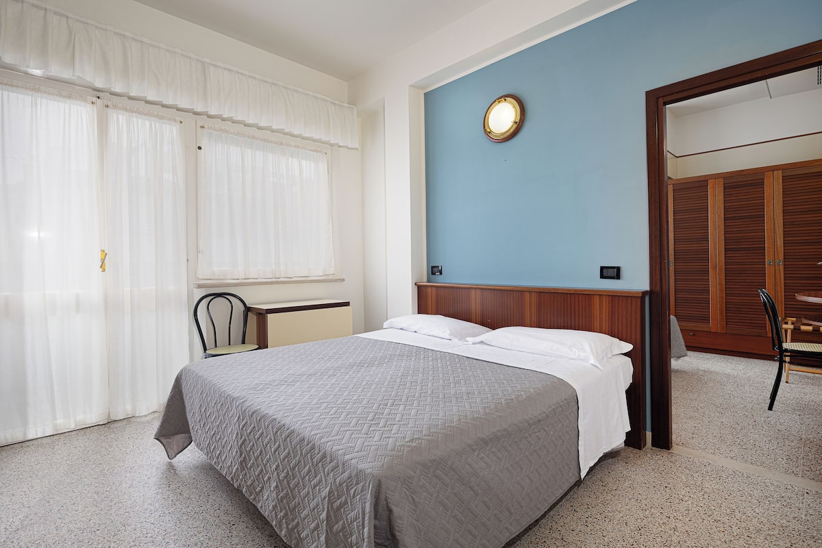 1 slaapkamer, luxe beddengoed, donzen dekbedden, gratis wifi