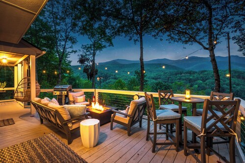 New Cabin with Big Views, Fire Table, 2 Primaries