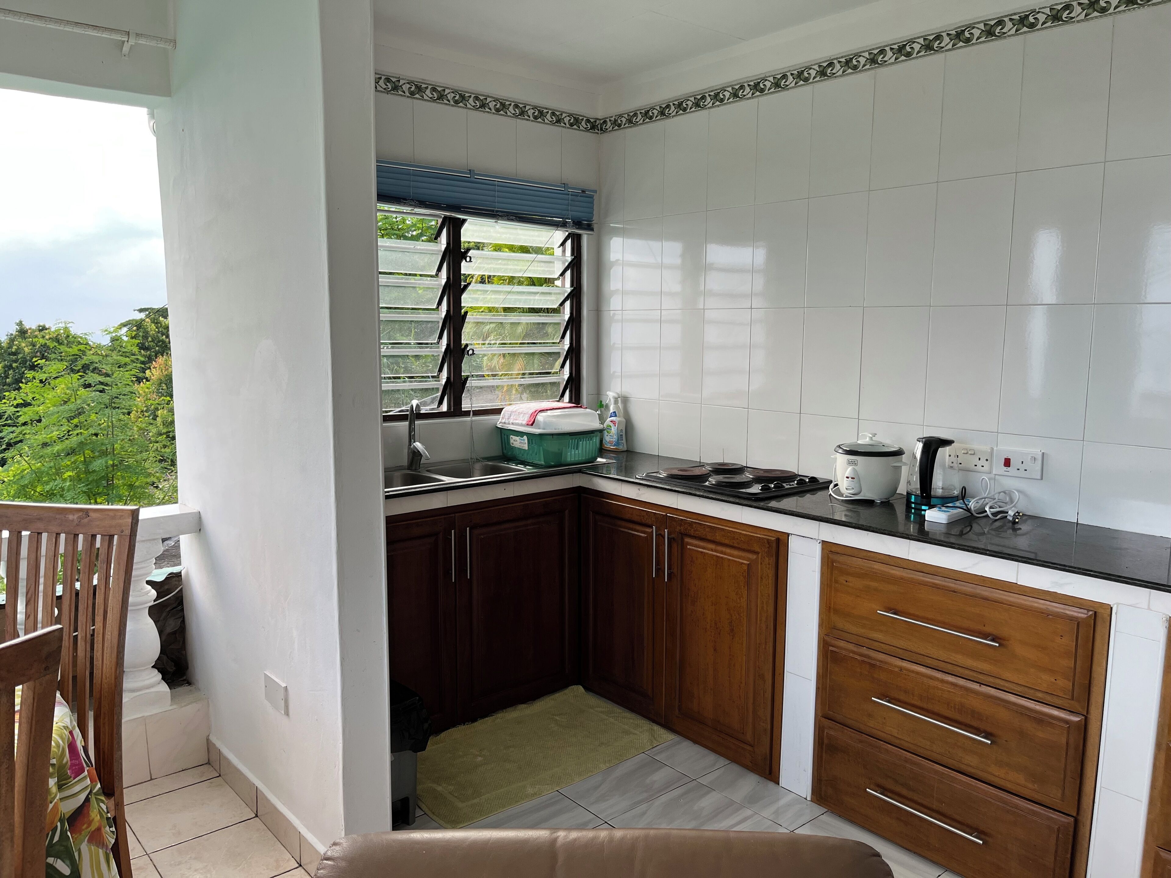 冰箱、微波炉、炉灶、电热水壶