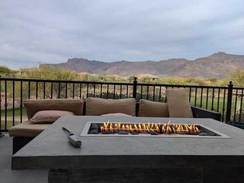 Breathtaking Superstition views,  2-bedroom 2br golf course oasis, Gold Canyon