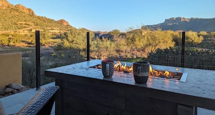 Breathtaking Superstition views, 2-bedroom 2br golf course oasis, Gold Canyon