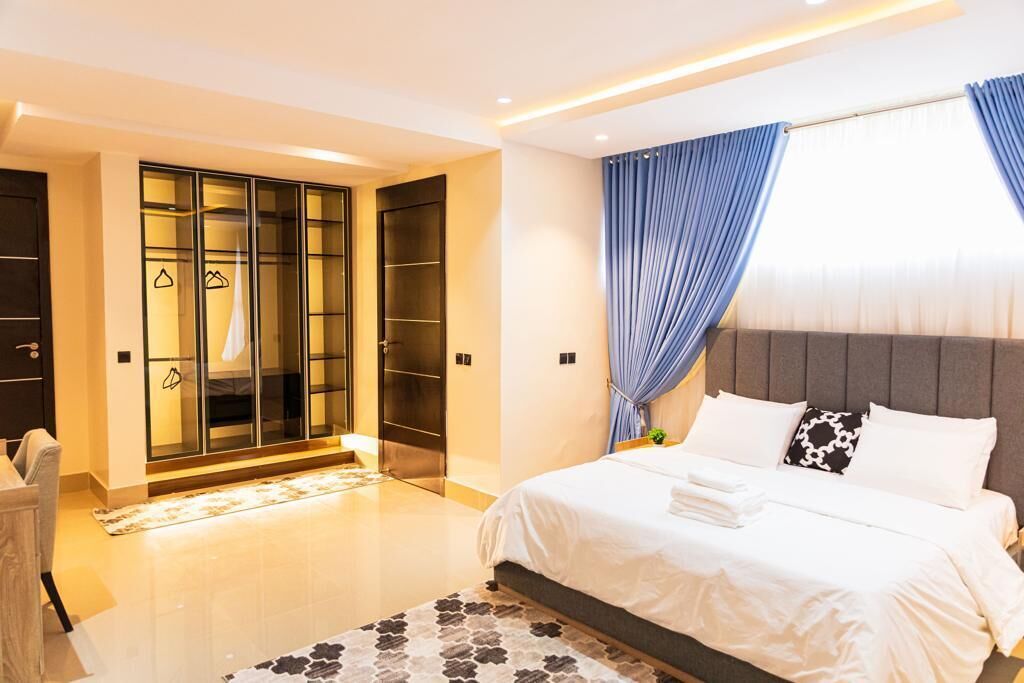 2 多间卧室、熨斗/熨衣板、WiFi、床单