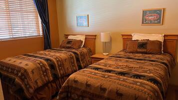 2 chambres, fer et planche Ă repasser, Wi-Fi, draps fournis