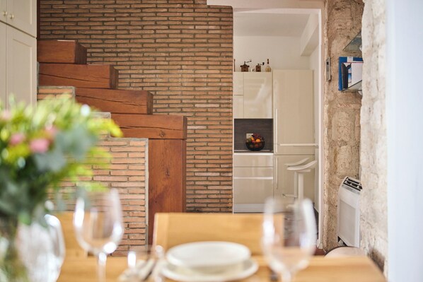 Dining - Romantic stone house in the center of Umag next to the beach! (Umag)