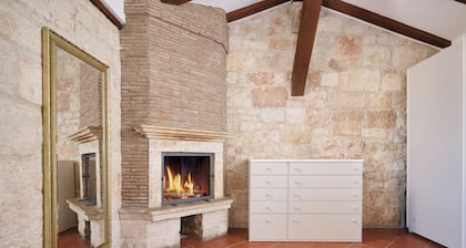 Romantic stone house in the center of Umag next to the beach!