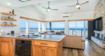 Luxury Oceanfront Retreat – Elegance & Panoramic Views on the Oregon Coast