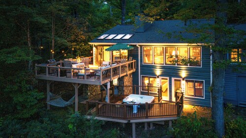 Riverfront Cabin · Hot Tub · Sleeps 10