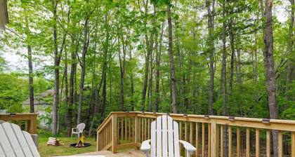 3-bedroom Cozy Home in Ellsworth with AC, WiFi