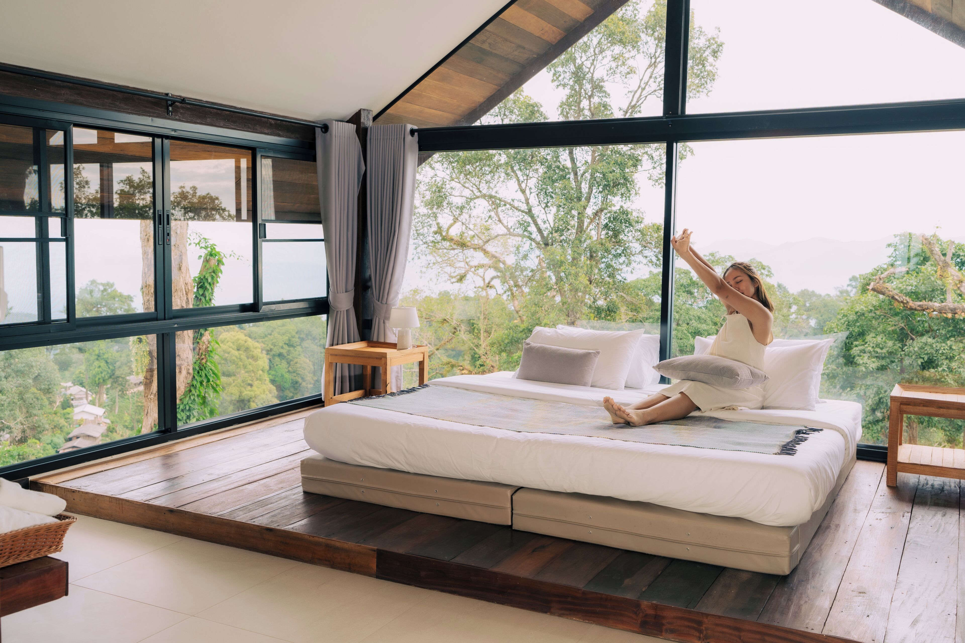 Desk, laptop workspace, free WiFi, bed sheets