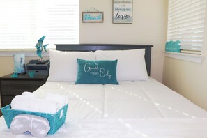 1 bedroom, iron/ironing board, WiFi, bed sheets - Spacious Private Rooms Near Ontario Mills & Airport – Pool & Gym Access! (Rancho Cucamonga)