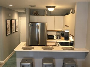 Fridge, microwave, oven, stovetop - Bohemian Breeze - Shipyard Truman Annex condo in the heart of Old Town Key West (Key West)