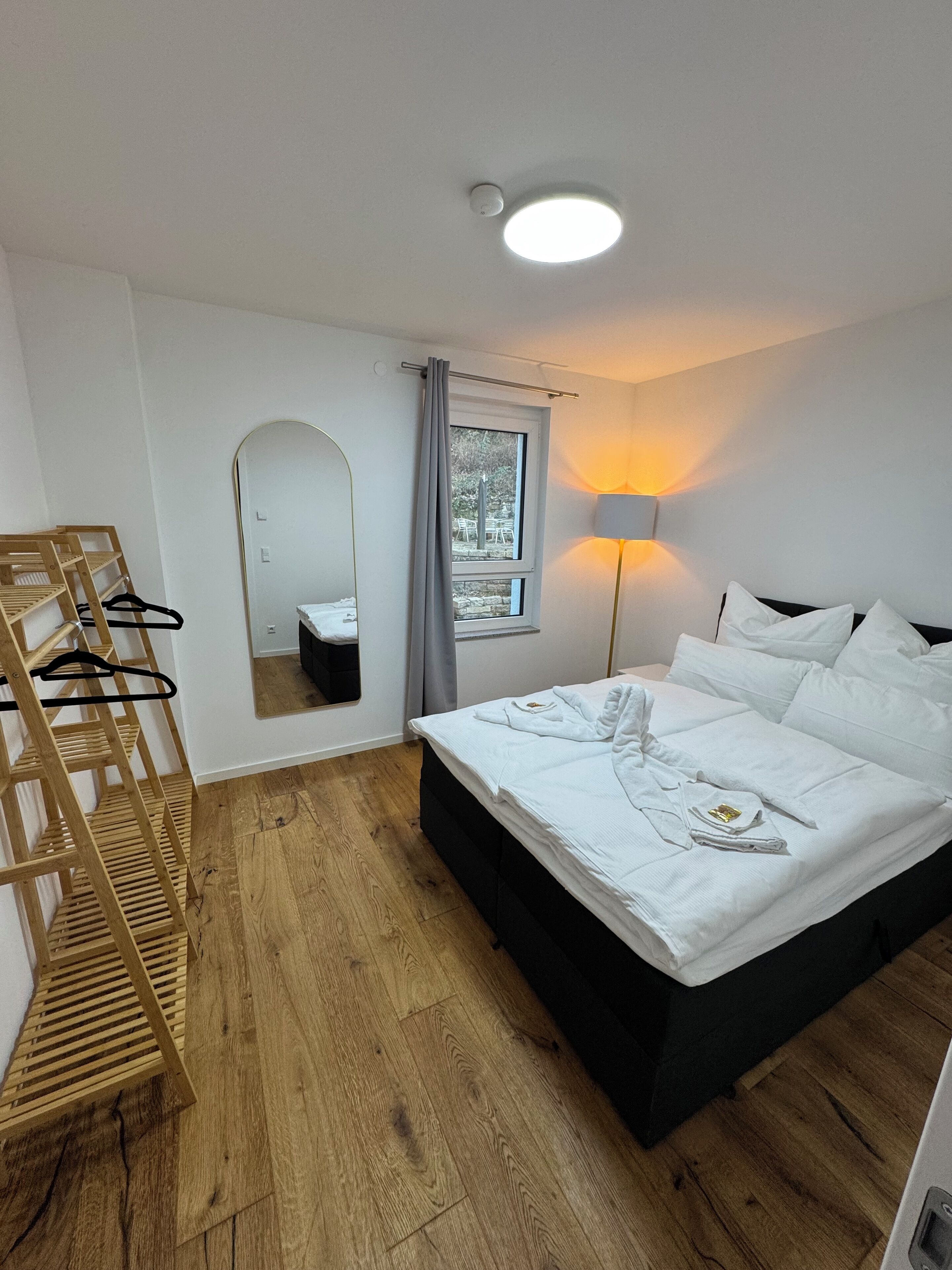 Bügeleisen/Bügelbrett, WLAN, Bettwäsche