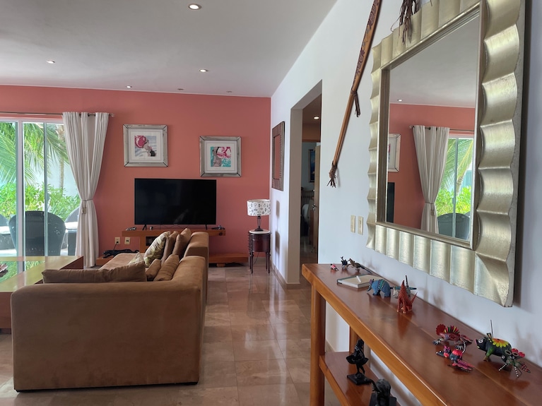 3-bedroom, 3.5 Bath, Waterfront Condo In Puerto Aventuras With Pool, Wifi, A/c - Puerto Aventuras