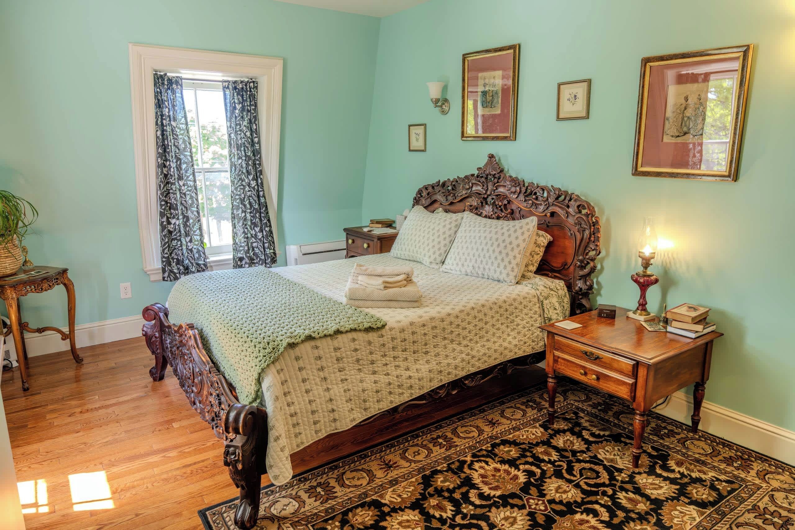 2 bedrooms, iron/ironing board, WiFi (free), bed sheets