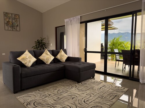 Verde Armonía Lodge
Muy cerca de playa Manuel Antonio
Hermosas vistas la montaña