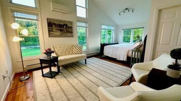 Quarto elite | Cortinas blackout, quartos à prova de som, Wi-Fi de cortesia