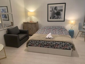 Fer et planche à repasser, Wi-Fi, draps fournis