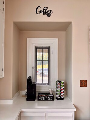 Interior - Spacious 7-bedroom Farmhouse in New Haven - On Bourbon Trail! (New Haven)