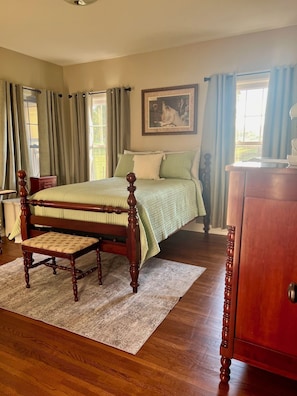 7 bedrooms, iron/ironing board, free WiFi, bed sheets