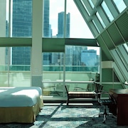 LIC Manhattan View Hotel