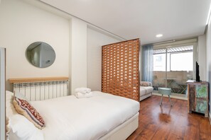 1 chambre, fer et planche Ă repasser, Wi-Fi gratuit, draps fournis