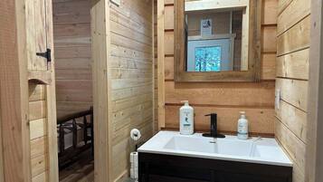 Asciugamani, sapone, carta igienica