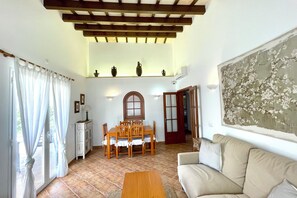 Televisión, tenis de mesa y libros 