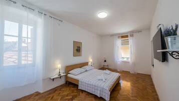 Apartamento, vista para o mar | 2 quartos, espaço de trabalho para notebook