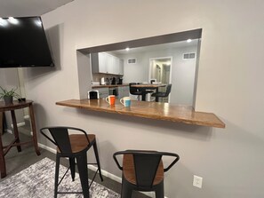 Fridge, microwave, oven, stovetop - Downtown Middletown Retreat with TVs in every room (Middletown)