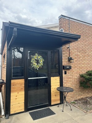Exterior detail - Downtown Middletown Retreat with TVs in every room (Middletown)