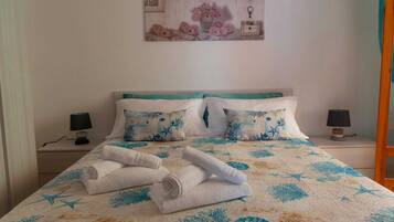 2 camere, ferro/asse da stiro, culla da viaggio, Wi-Fi gratuito