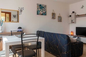 Dining - The Butterfly House The ideal retreat for your vacation!!! (Cala Gonone)