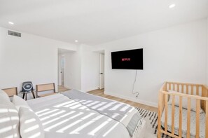 4 quartos, ferros/tábuas de passar roupa, Wi-Fi, roupa de cama