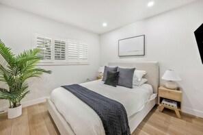 4 chambres, fer et planche à repasser, Wi-Fi, literie fournie