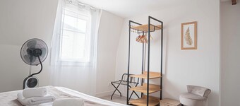 TRIPLEX with office and free parking just a stone's throw from Reims Cathedral!