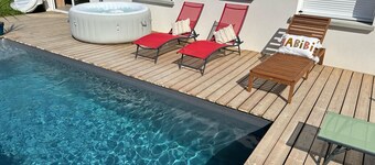 3-bedroom villa with pool and spa