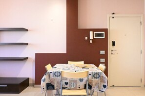 Dining - CN006 - Cesenatico, new three-room apartment with splendid sea view (Cesenatico)