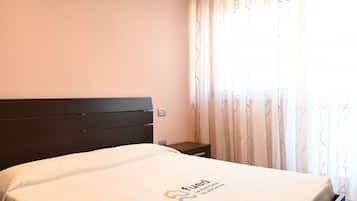 2 bedrooms, bed sheets