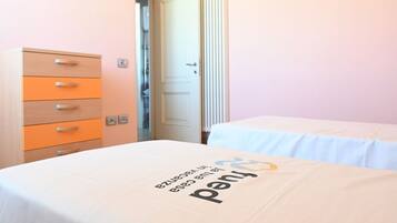 2 bedrooms, bed sheets