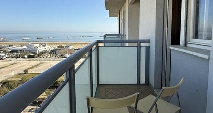 CN006 - Cesenatico, new three-room apartment with splendid sea view